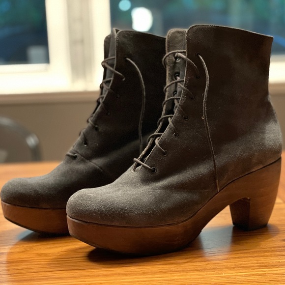 New Coclico Suede Lace-up Wood Sole Clog Booties - Picture 4 of 6